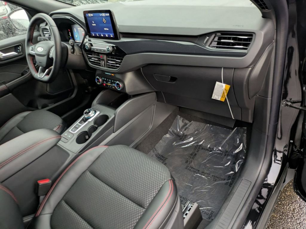New 2026 Ford Escape ST-Line w/ Cold Weather Package image 46