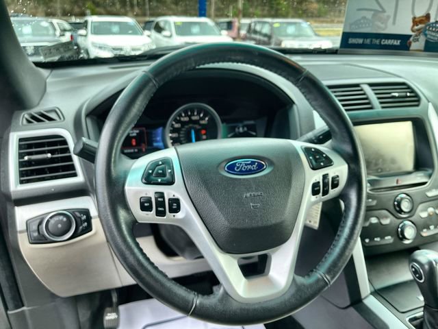 Used 2015 Ford Explorer XLT w/ Equipment Group 202A image 13
