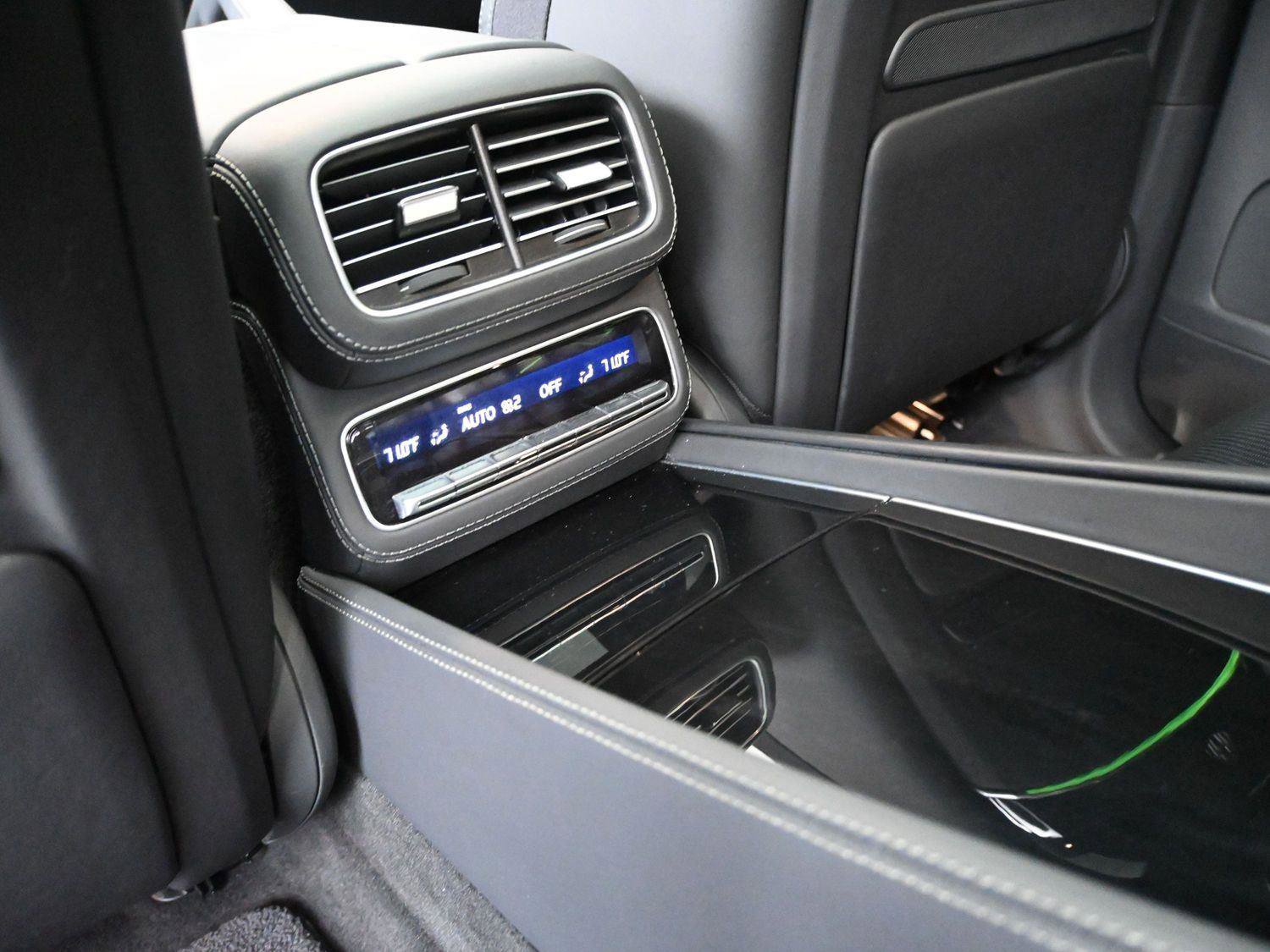 Used 2024 Mercedes-Benz Maybach GLS 600 4MATIC image 16