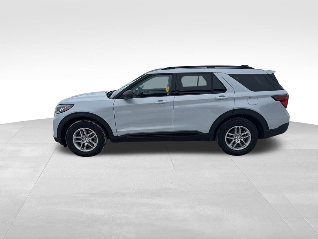 Used 2026 Ford Explorer Active image 2