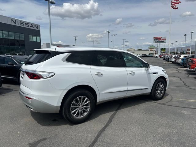 Used 2024 Buick Enclave Premium AWD/4WD image 12