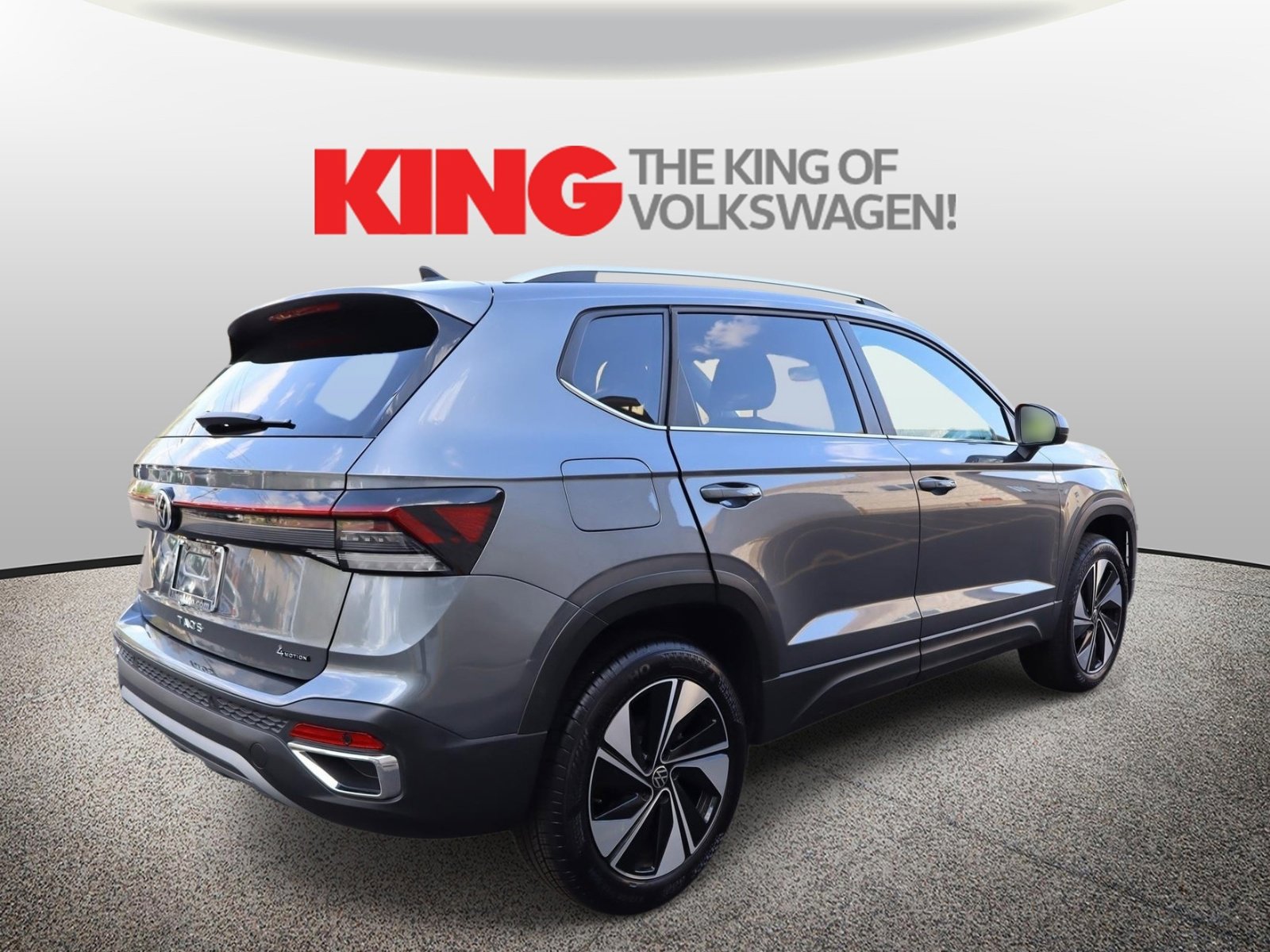 Certified 2025 Volkswagen Taos SE w/ Panoramic Sunroof Package image 3