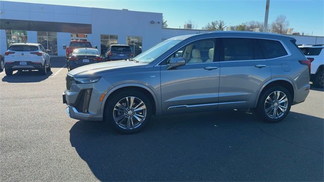 Used 2023 Cadillac XT6 Premium Luxury image 5