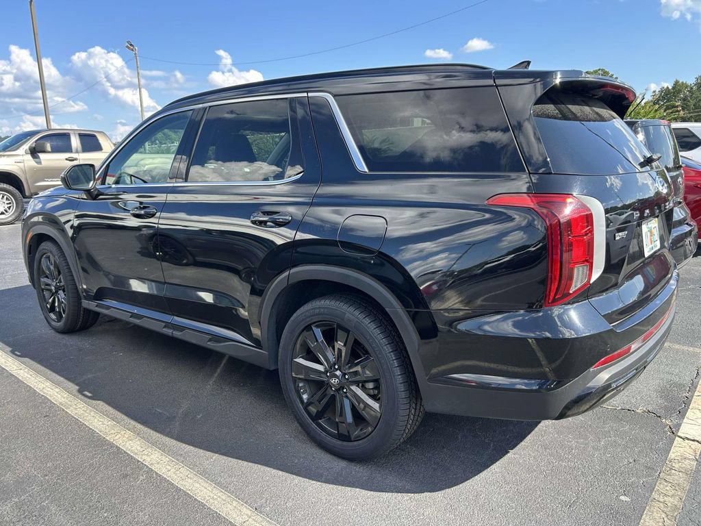 Used 2024 Hyundai Palisade XRT FWD image 2