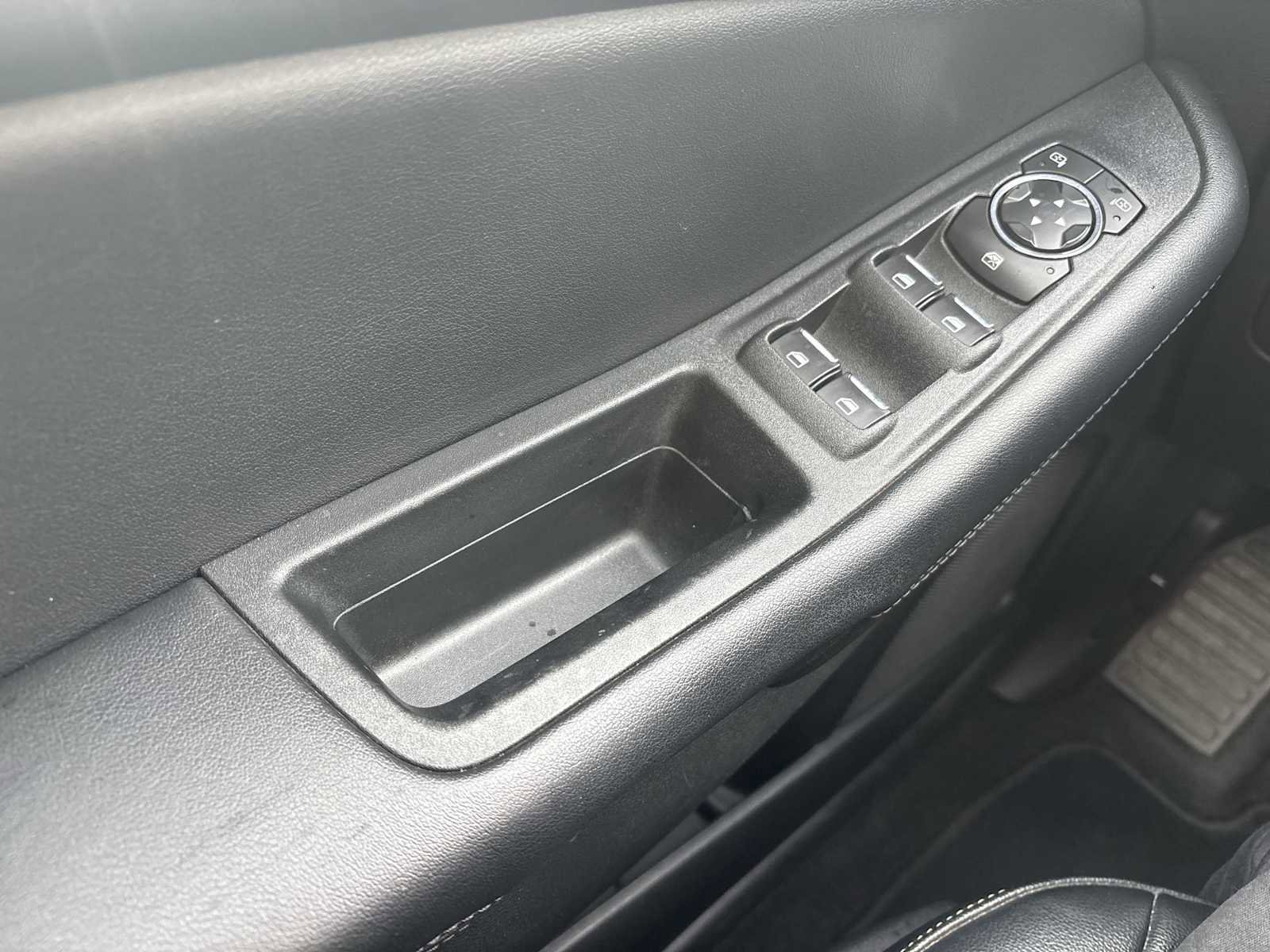 Used 2022 Ford Edge SEL image 15