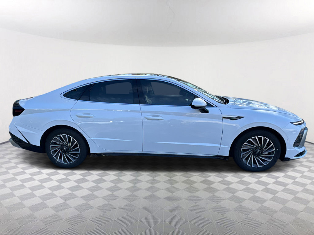 New 2026 Hyundai Sonata Limited FWD image 4