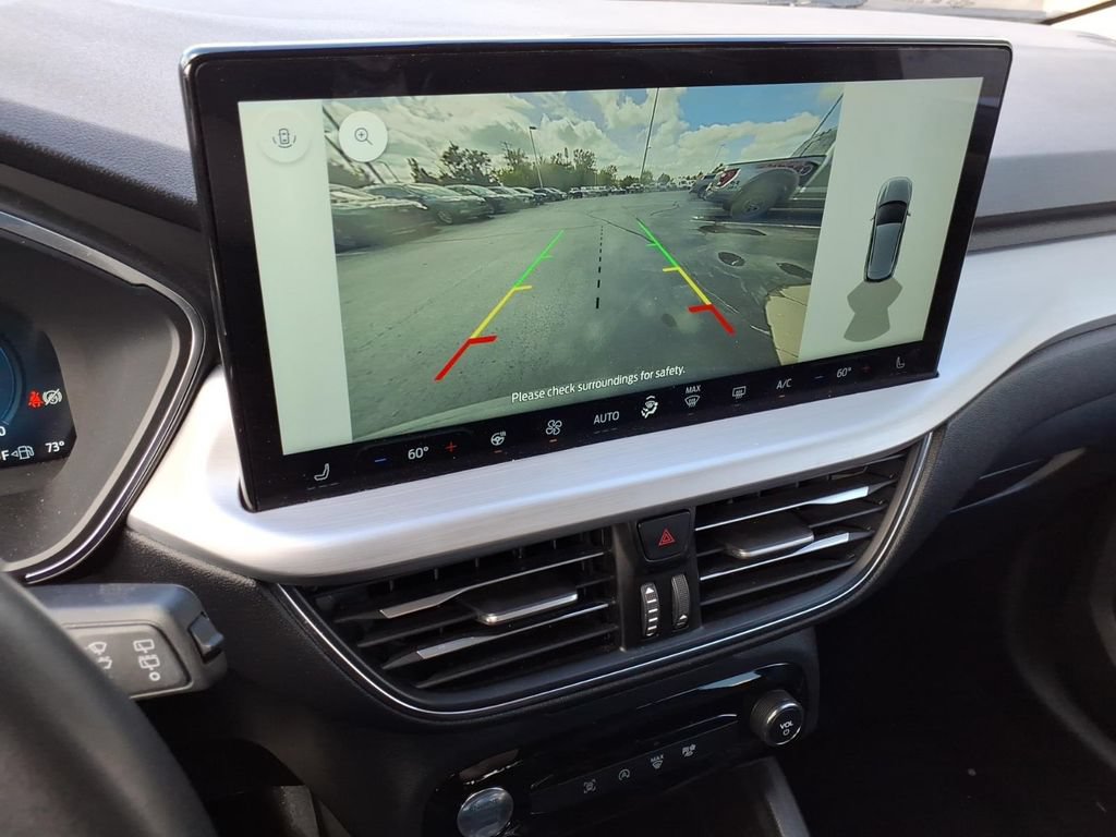 Used 2025 Ford Escape Platinum AWD/4WD image 24