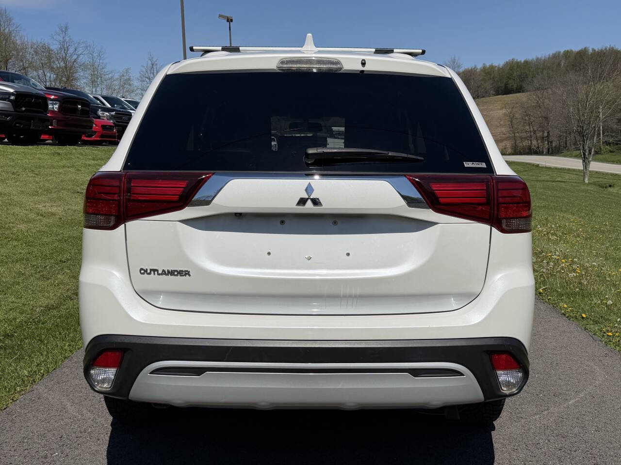 Used 2020 Mitsubishi Outlander ES AWD/4WD image 4