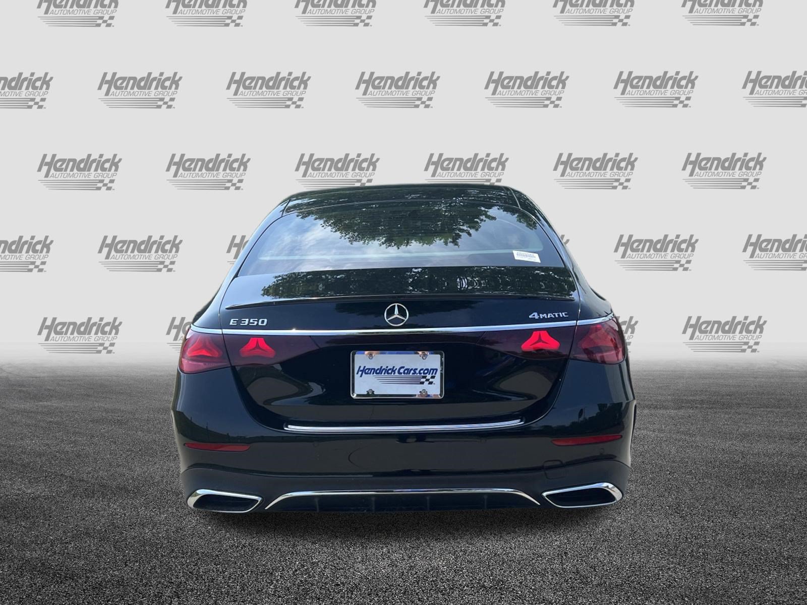 Used 2025 Mercedes-Benz E 350 4MATIC Sedan image 8