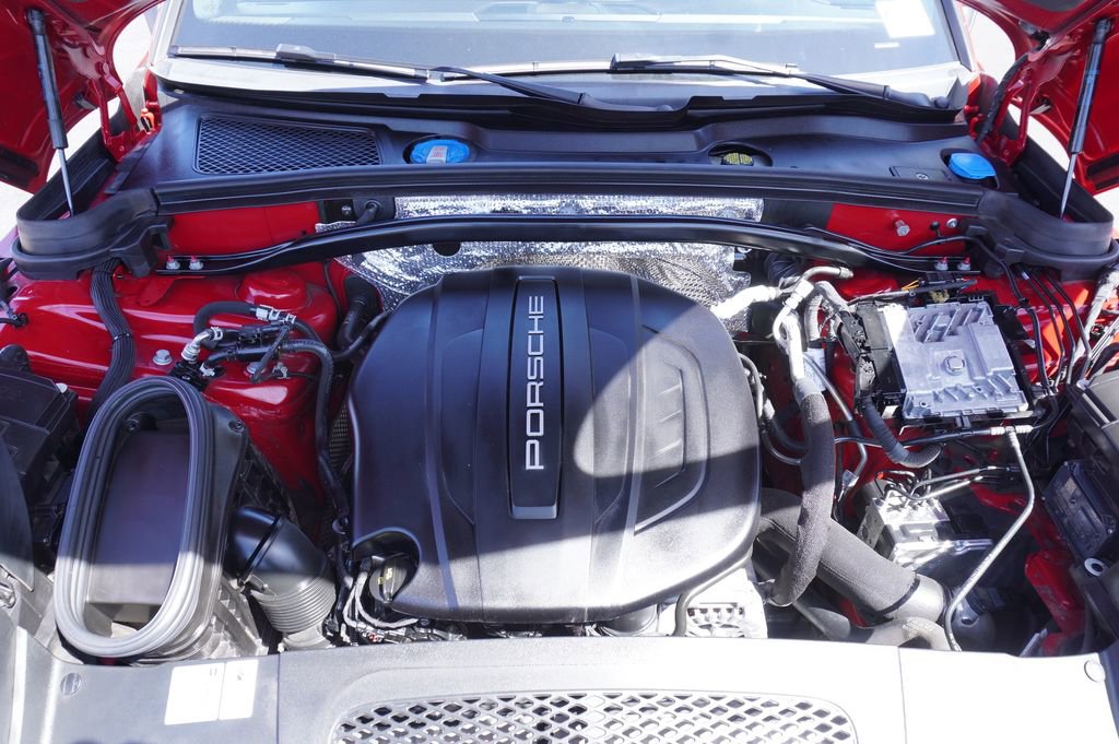 Used 2020 Porsche Macan Base image 7