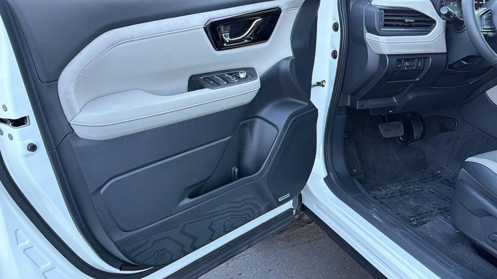 New 2026 Subaru Forester Limited AWD/4WD image 23