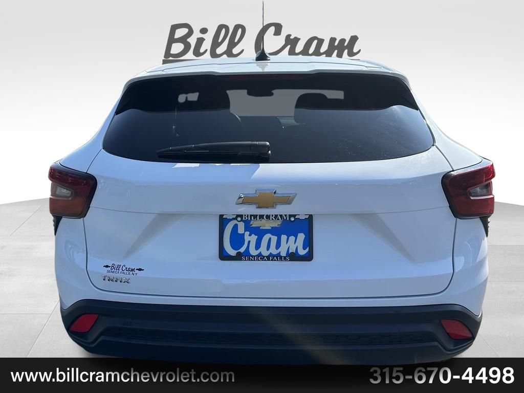 Used 2024 Chevrolet Trax LS w/ Driver Confidence Package FWD image 22