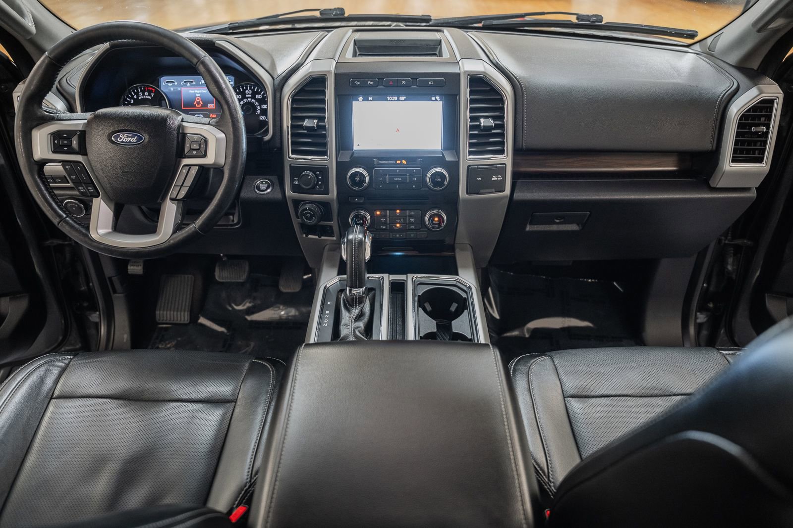 Used 2017 Ford F150 Lariat w/ Equipment Group 502A Luxury image 27