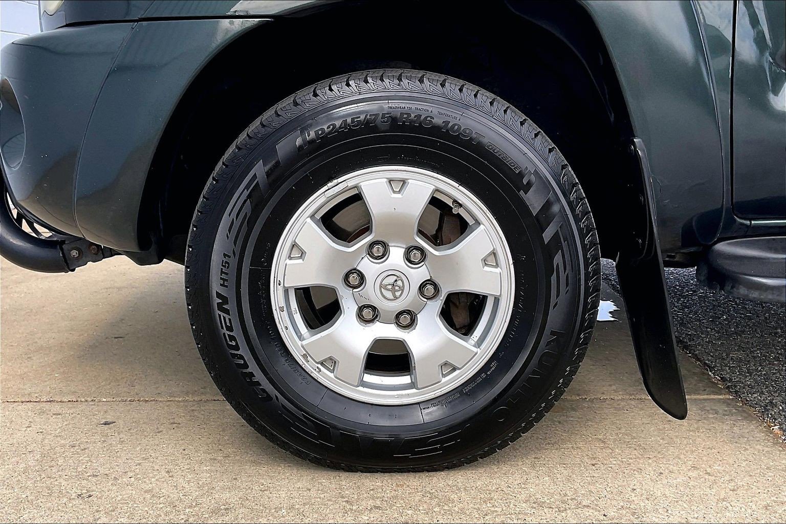Used 2011 Toyota Tacoma 4x4 Double Cab w/ SR5 Pkg #2 image 11