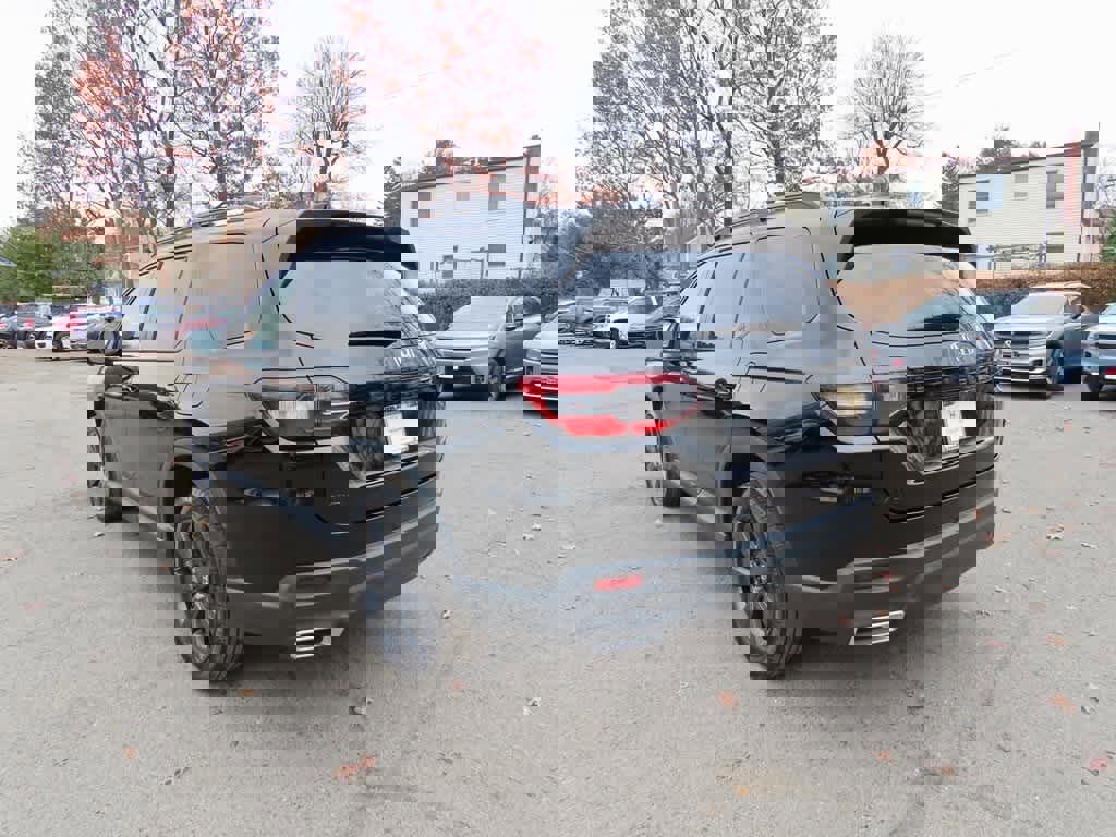 Used 2023 Honda Pilot Sport image 4