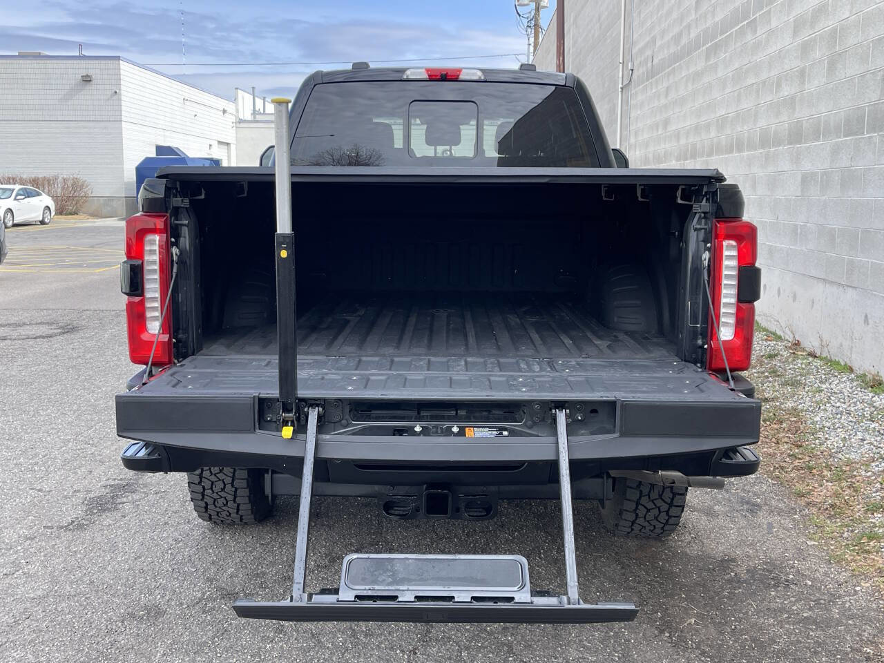 Used 2023 Ford F350 Lariat w/ Lariat Ultimate Package image 19