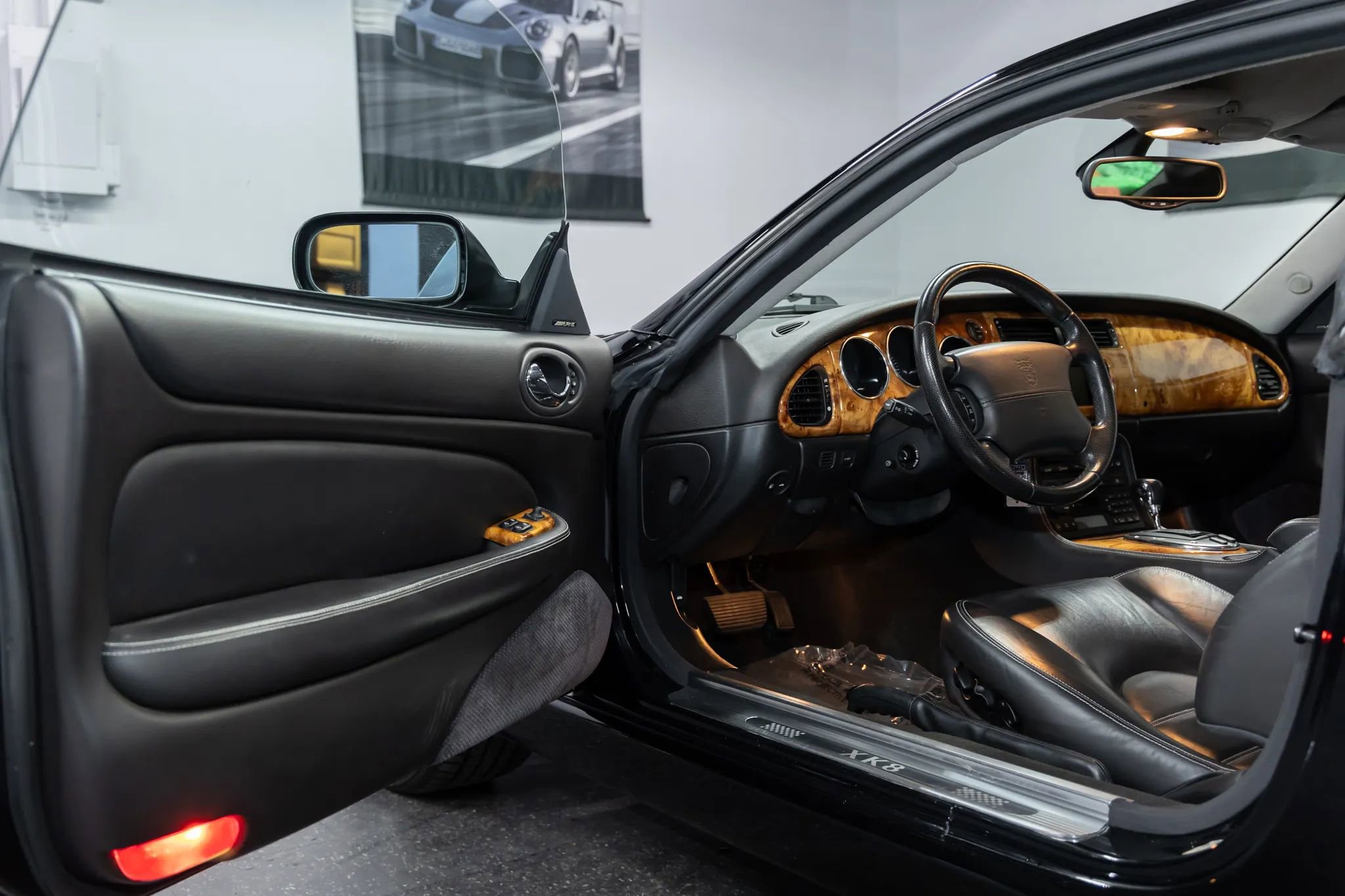 Used 2006 Jaguar XK8 Coupe image 13