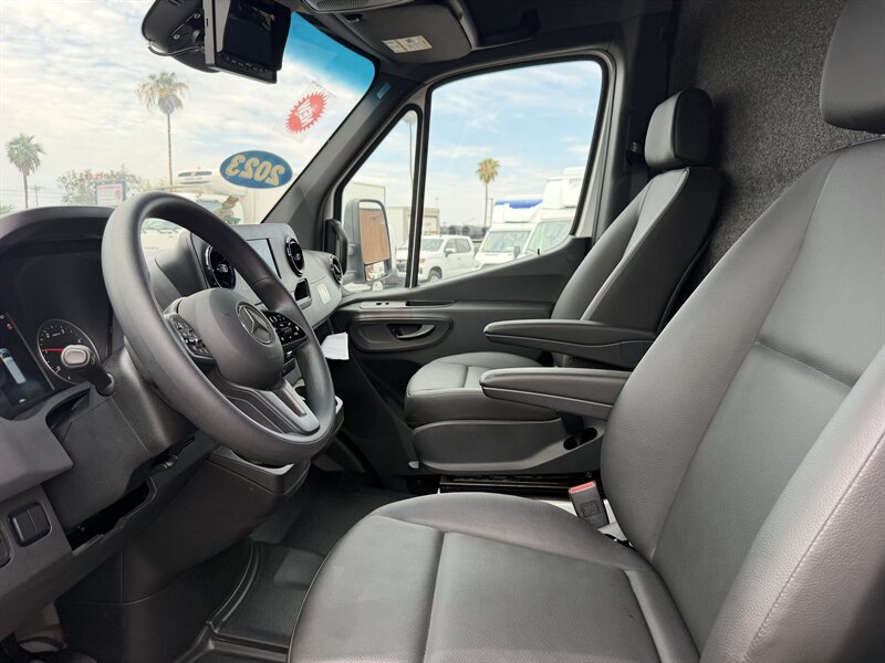 Used 2023 Mercedes-Benz Sprinter 3500 image 12
