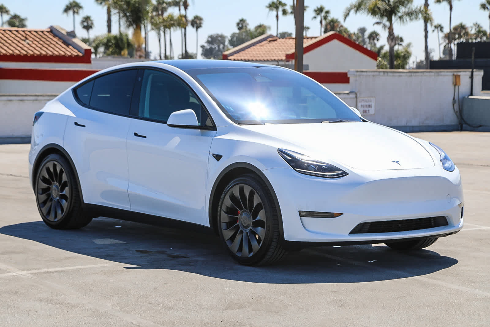 Used 2023 Tesla Model Y Performance AWD/4WD image 4