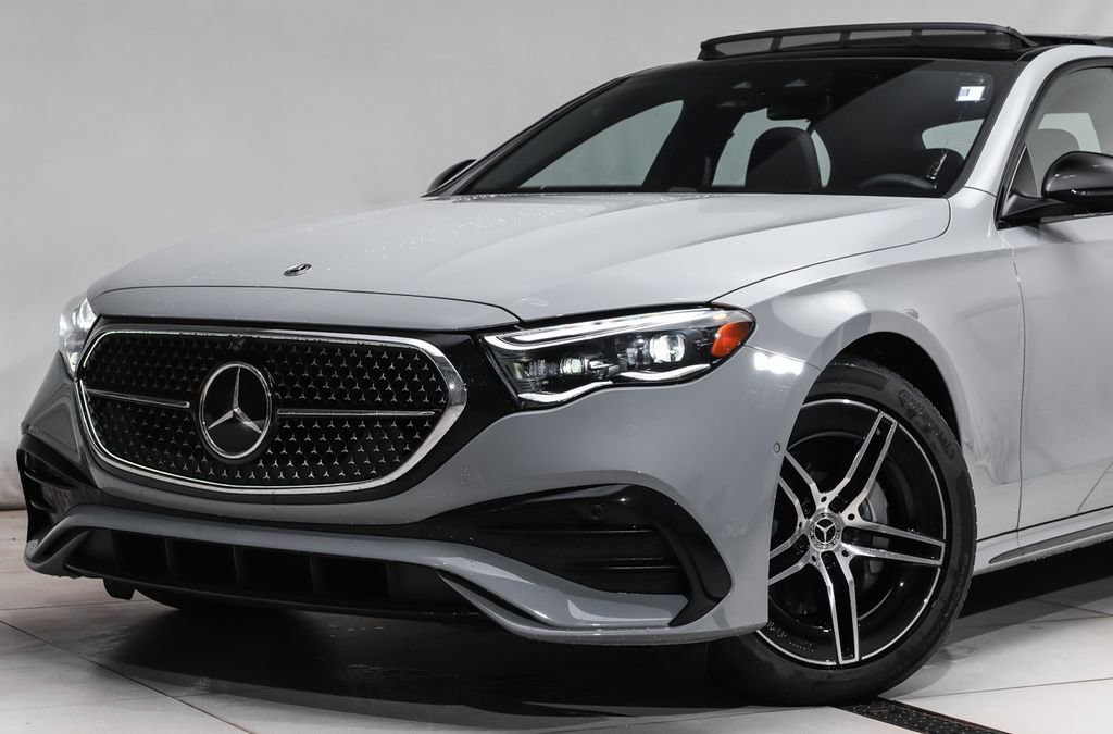 New 2026 Mercedes-Benz E 350 4MATIC Sedan image 2