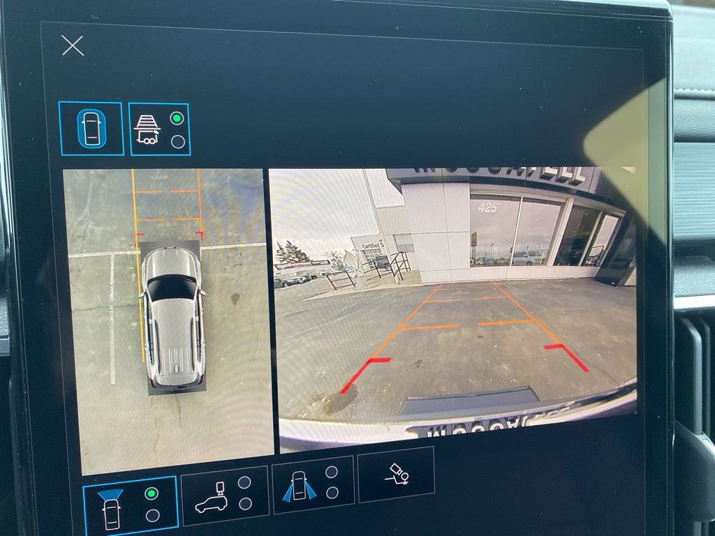 Used 2025 GMC Acadia Elevation w/ Elevation Premium Package image 23