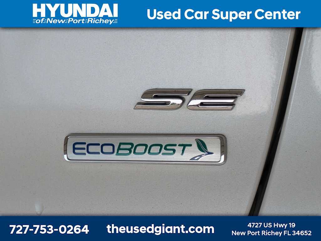 Used 2014 Ford Fusion SE FWD image 12