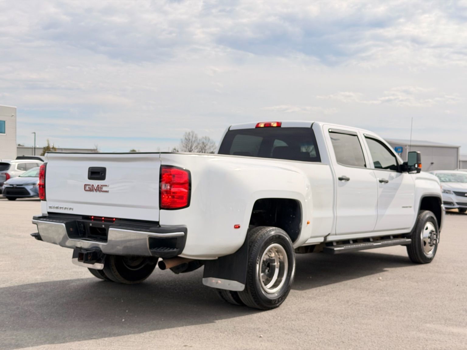 Used 2017 GMC Sierra 3500 4x4 Crew Cab image 6