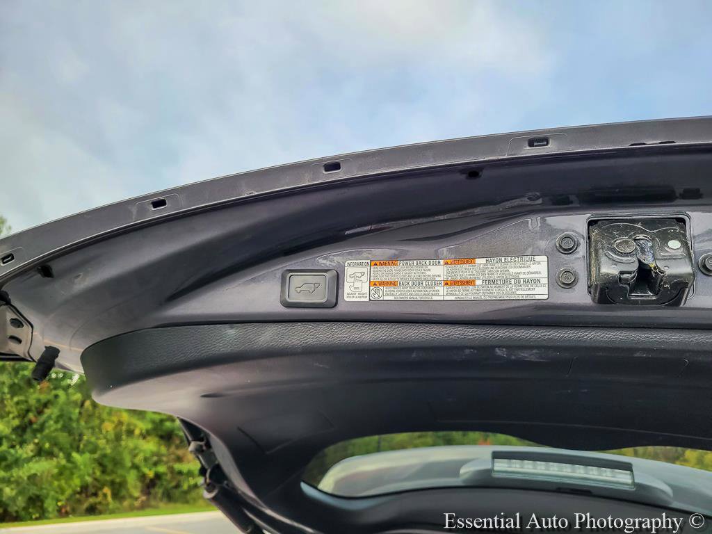 Used 2018 Toyota RAV4 XLE AWD/4WD image 27