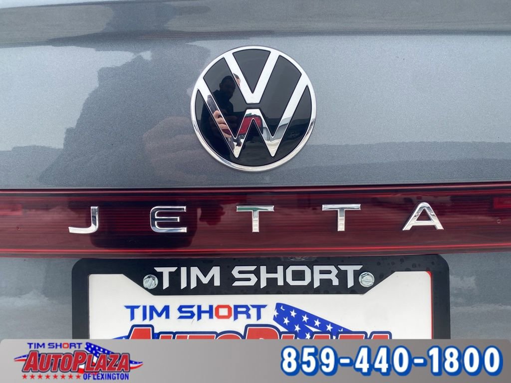 Used 2025 Volkswagen Jetta SE image 39