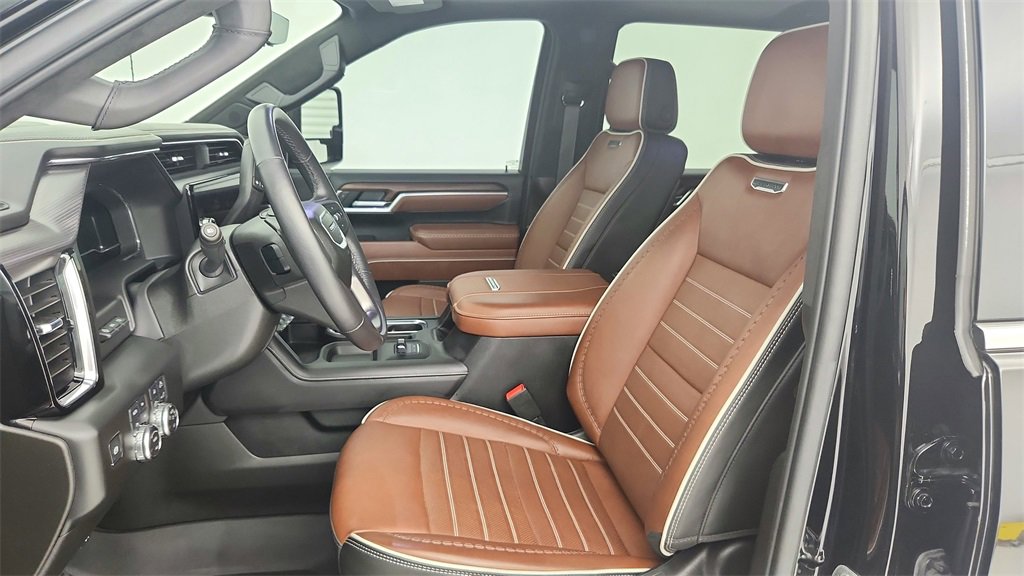 Used 2025 GMC Sierra 2500 Denali Ultimate image 15