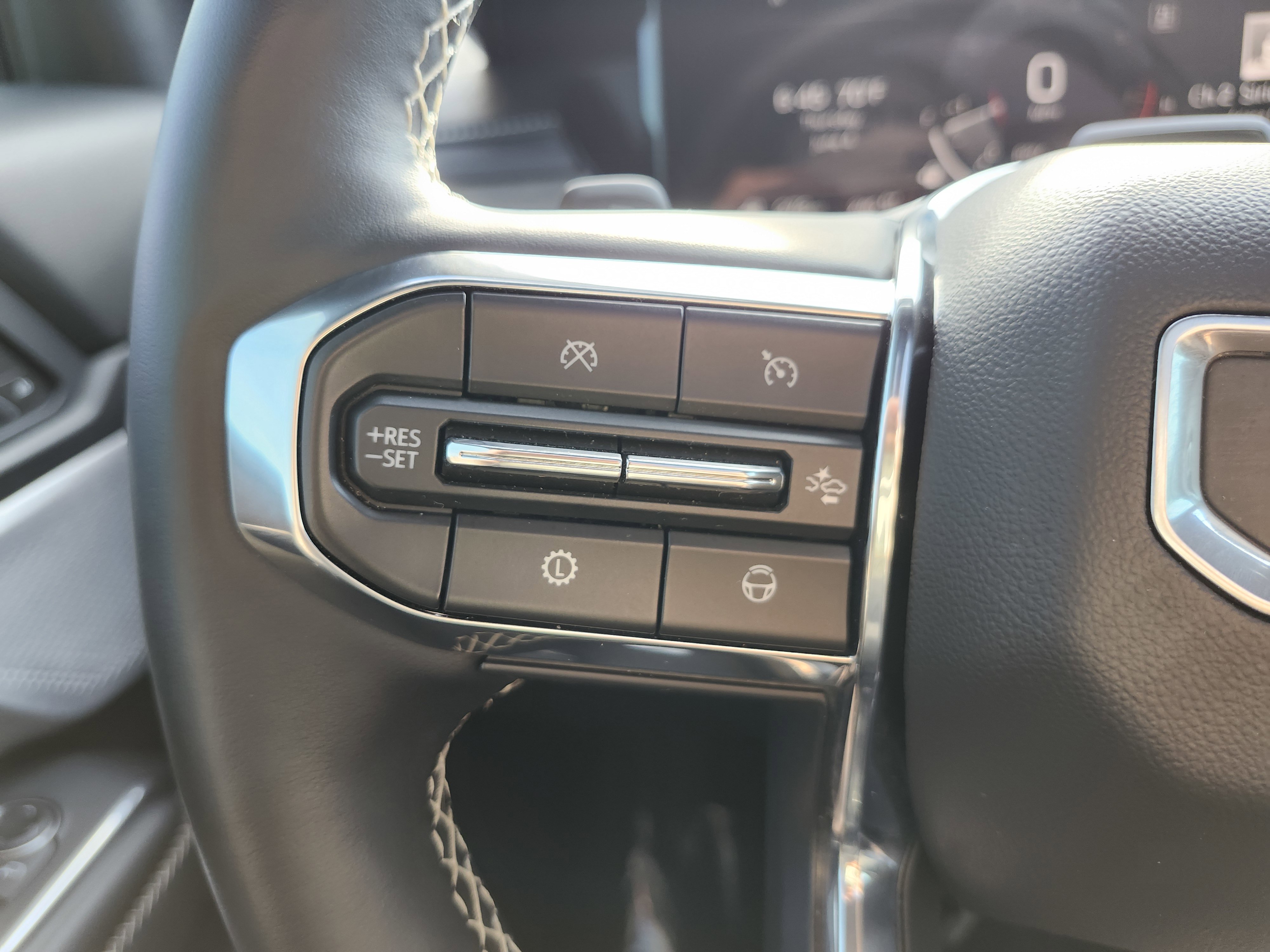 Used 2025 GMC Acadia Denali w/ Super Cruise Package AWD/4WD image 39