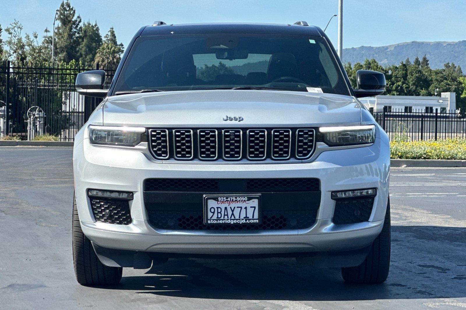 Used 2022 Jeep Grand Cherokee L Summit AWD/4WD image 9