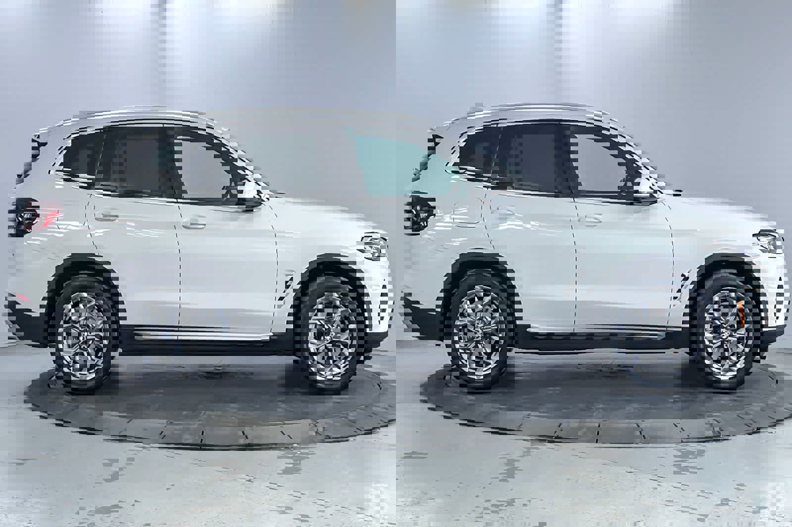 Used 2024 BMW X3 xDrive30i w/ Premium Package image 8