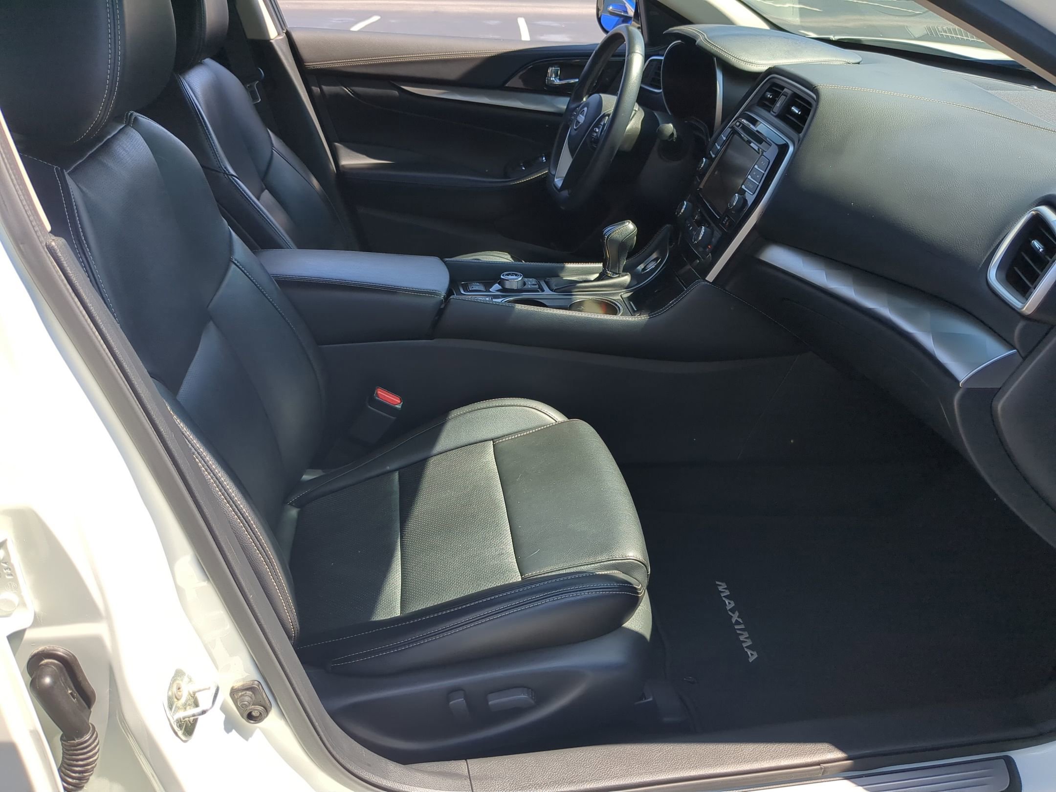 Used 2023 Nissan Maxima SV w/ Floor Mat Group FWD image 34