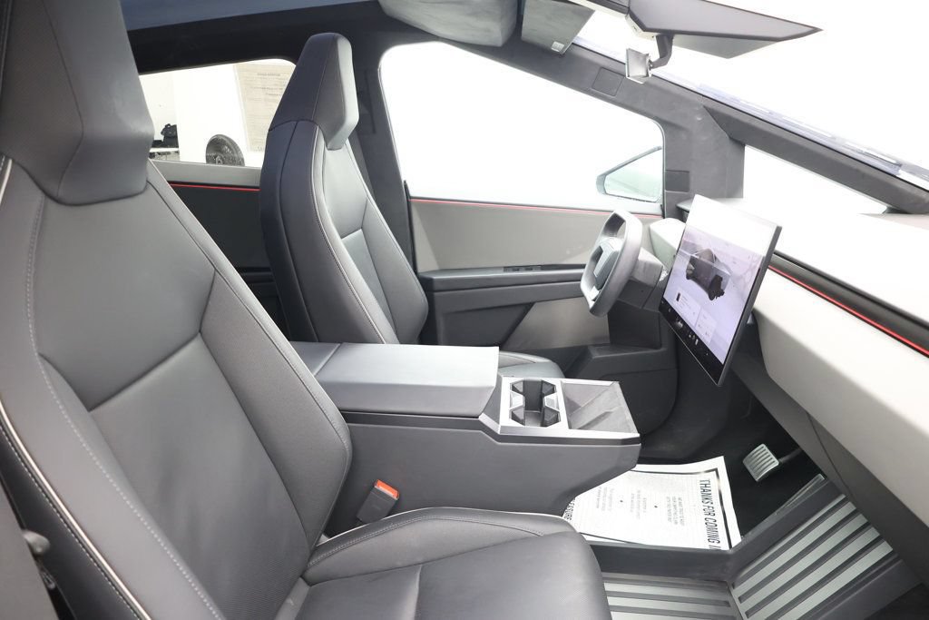 Used 2024 Tesla Cybertruck AWD Crew Cab image 26
