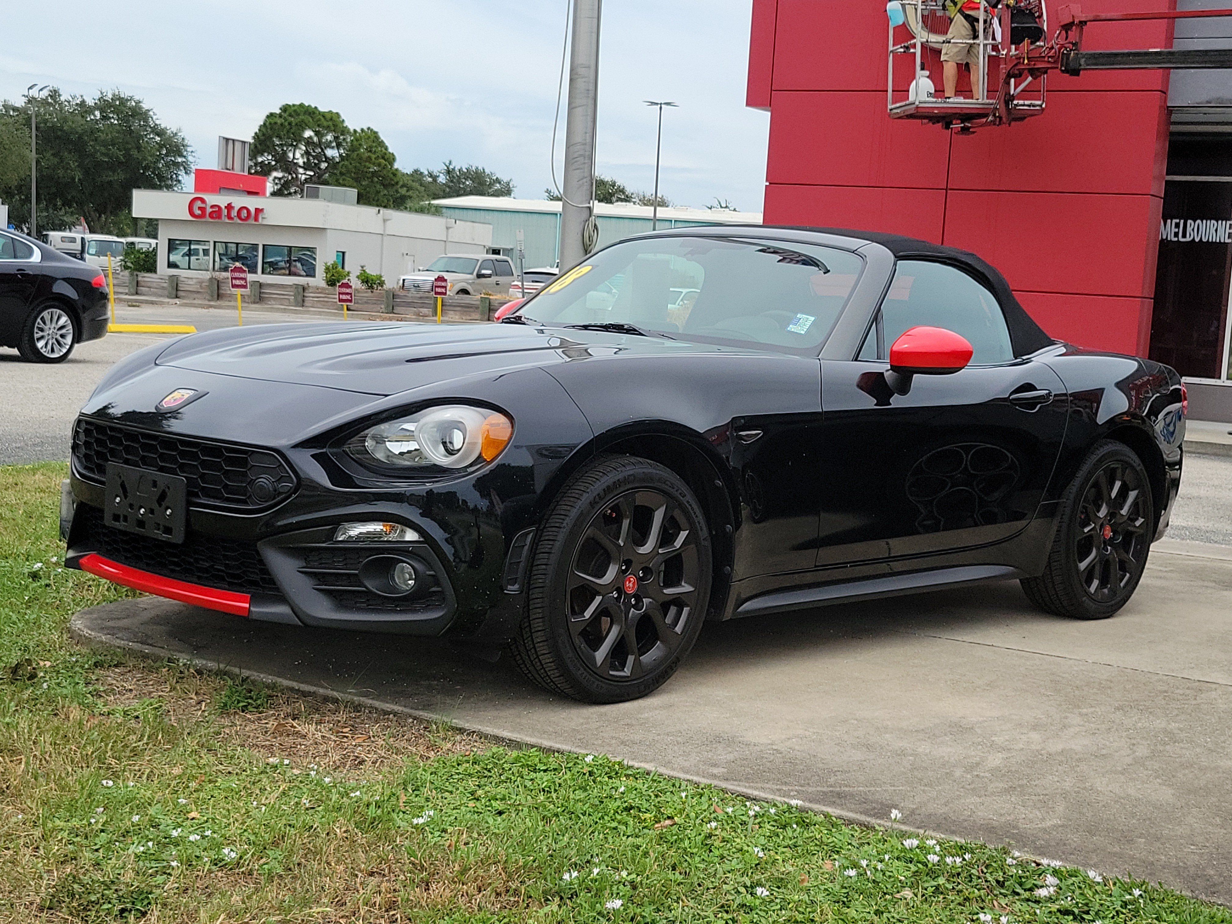 Used 2018 FIAT 124 Spider Abarth w/ Navigation & Sound Group RWD image 2
