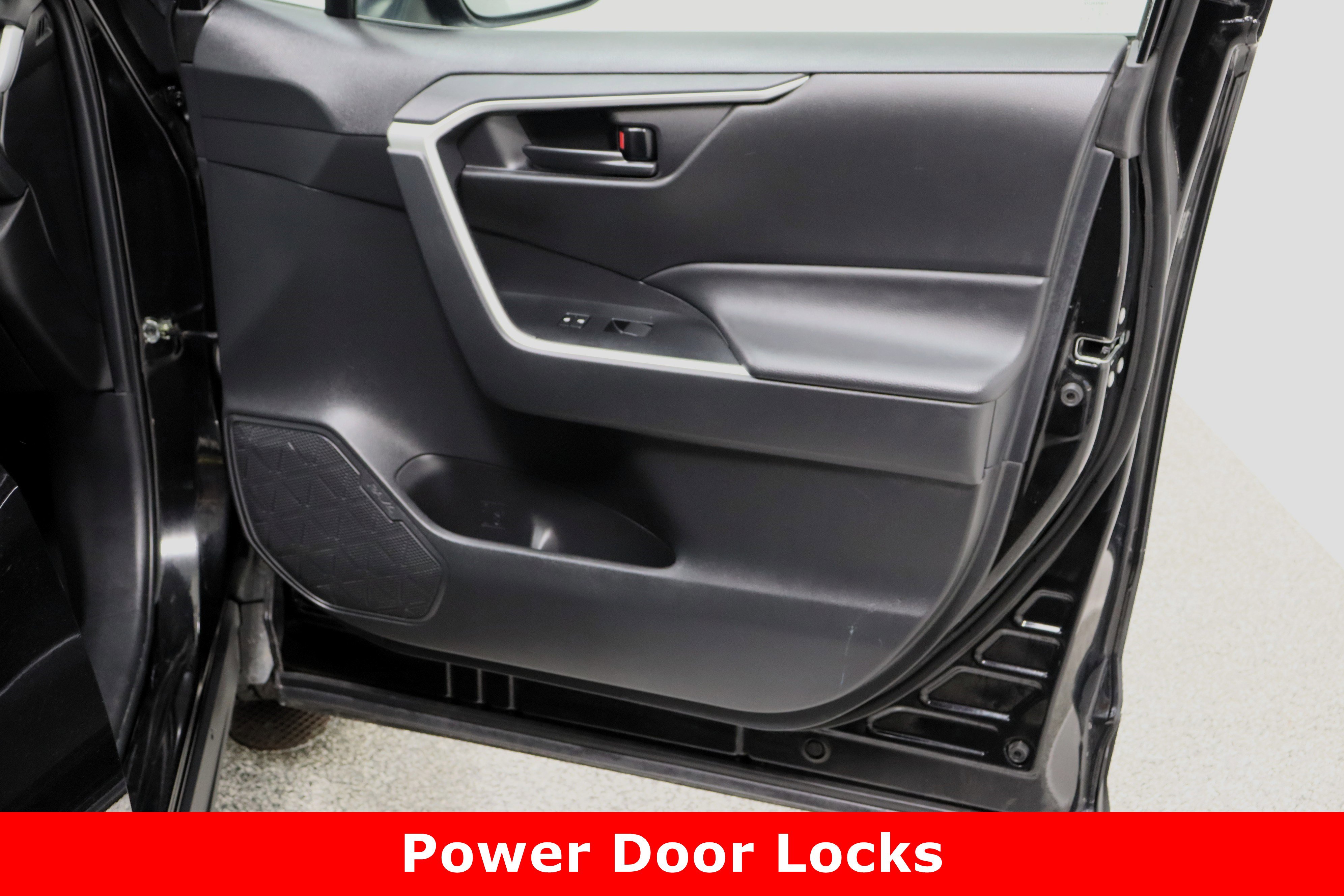 Certified 2024 Toyota RAV4 LE image 31