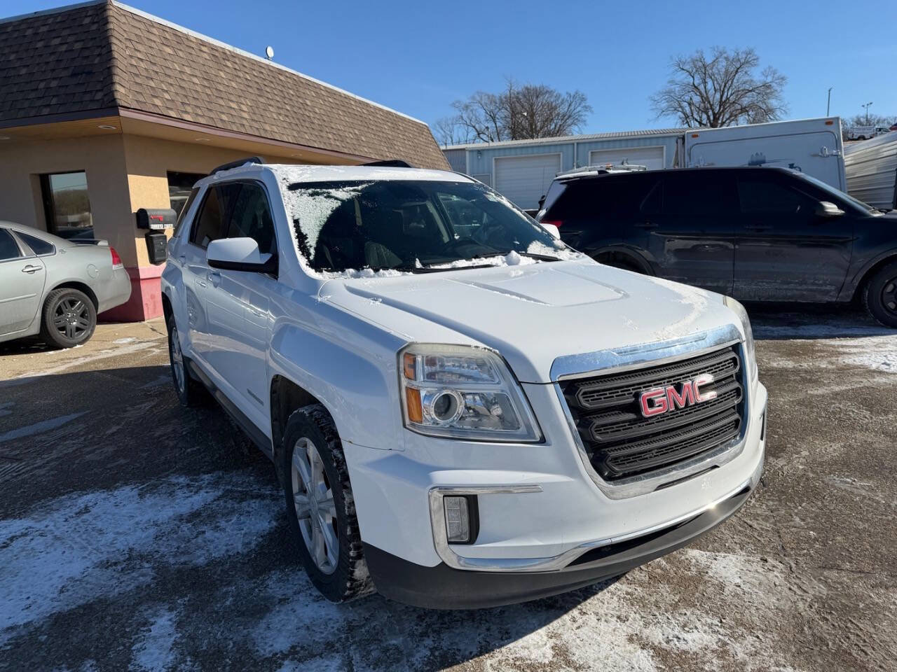 Used 2017 GMC Terrain SLE w/ Convenience Package AWD/4WD image 8
