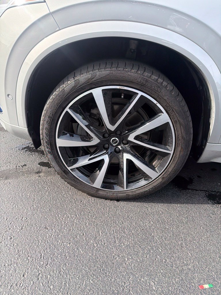 Certified 2023 Volvo XC90 B6 Plus AWD/4WD image 4