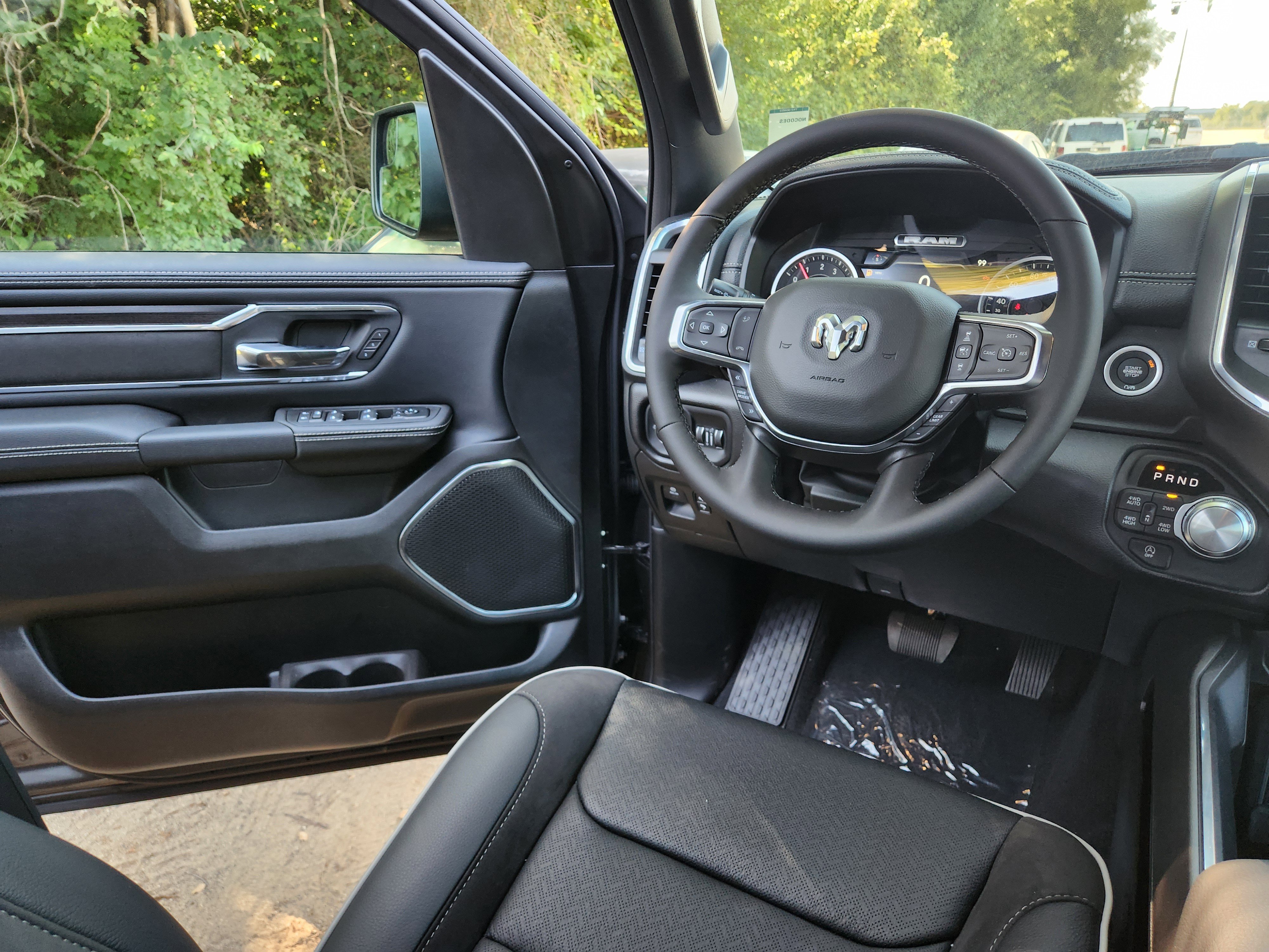 New 2026 RAM 1500 Laramie w/ Sport Appearance Package image 21