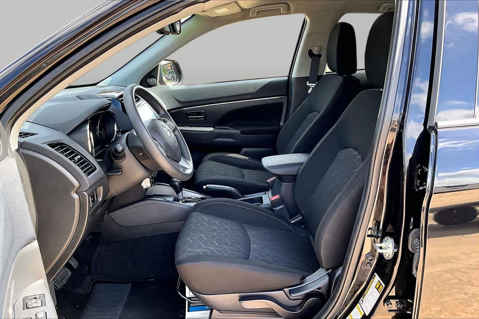 Used 2026 Mitsubishi Outlander Sport ES AWD/4WD image 9