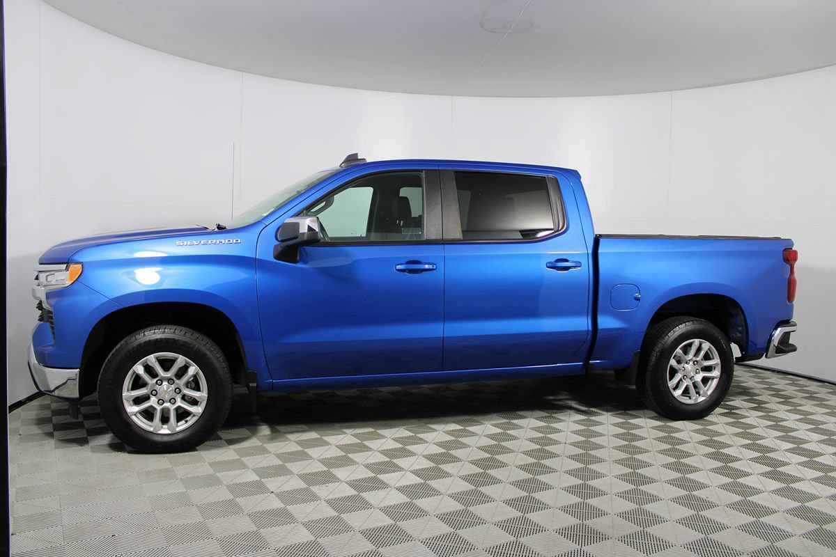 Used 2022 Chevrolet Silverado 1500 LT AWD/4WD image 27