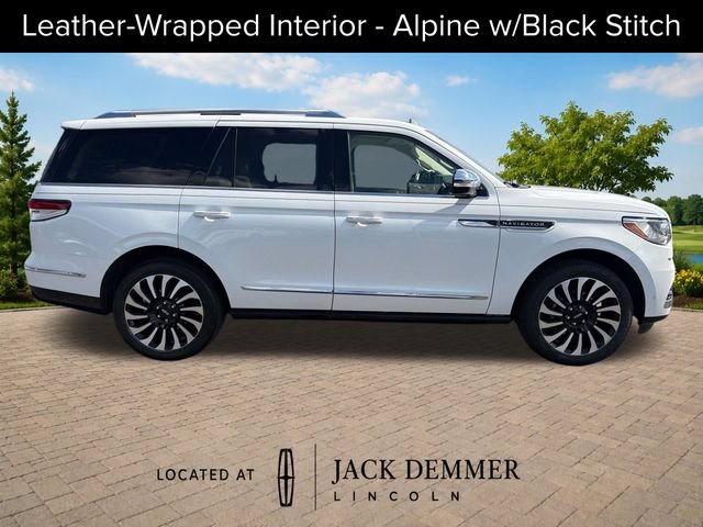 Used 2023 Lincoln Navigator Black Label AWD/4WD image 8
