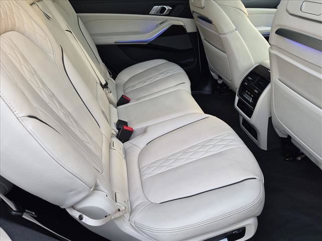 Used 2024 BMW X7 M60i AWD/4WD image 22
