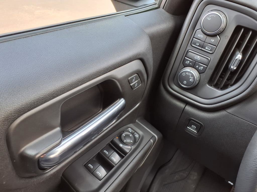 Used 2020 Chevrolet Silverado 1500 Custom w/ Custom Value Package AWD/4WD image 22