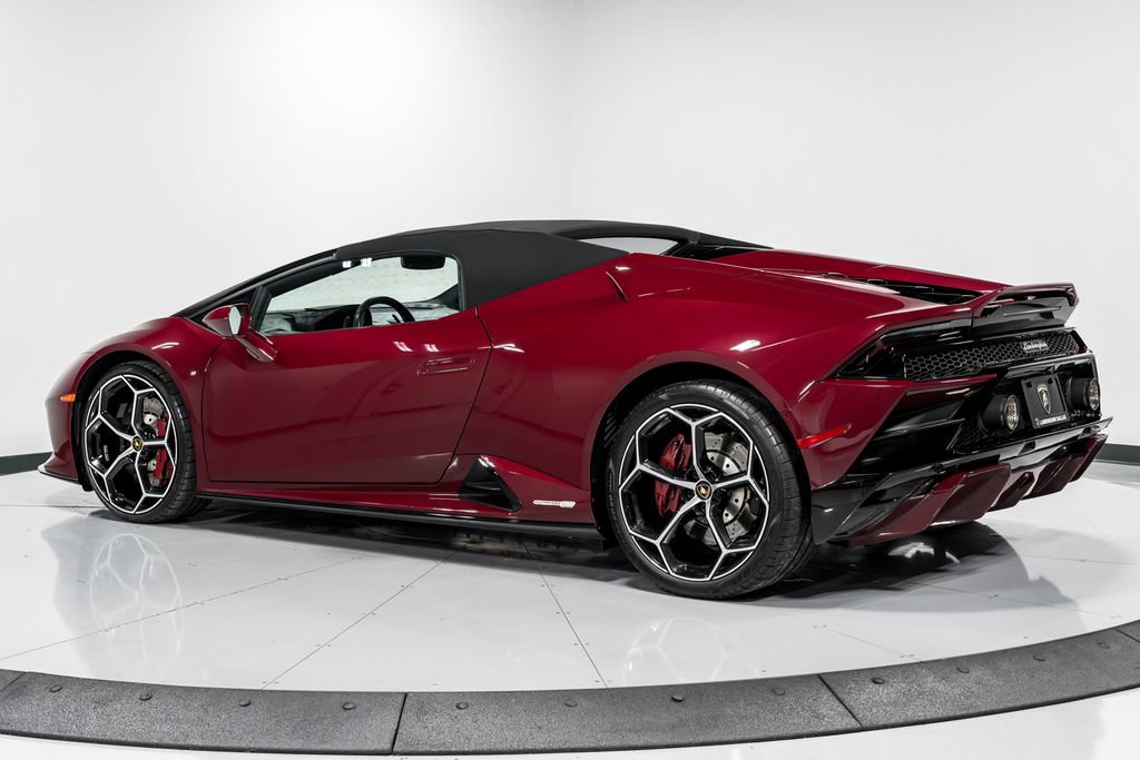 Used 2022 Lamborghini Huracan EVO RWD image 42
