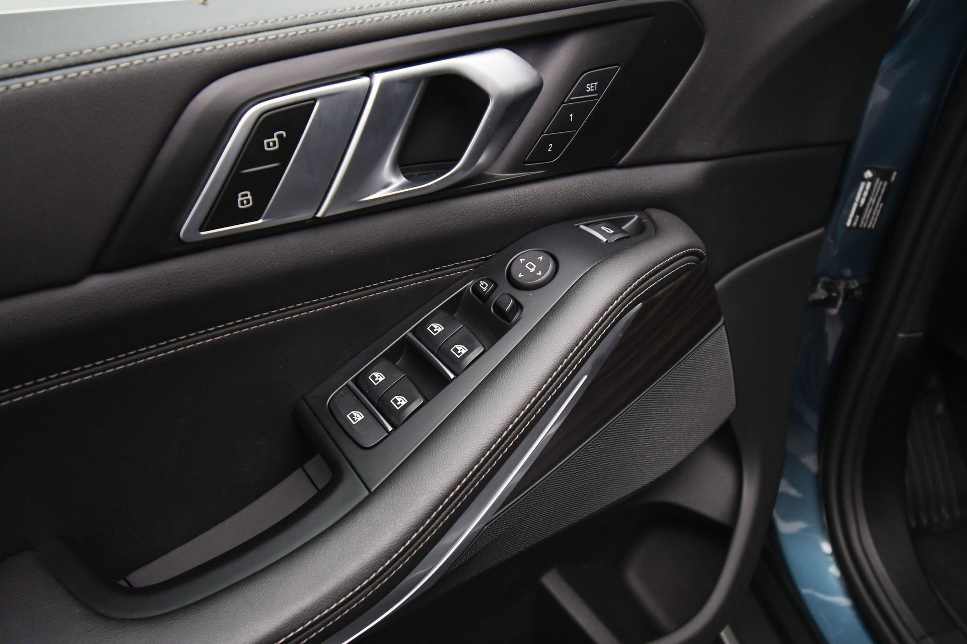 Used 2024 BMW X5 xDrive40i w/ Parking Assistance Package image 45