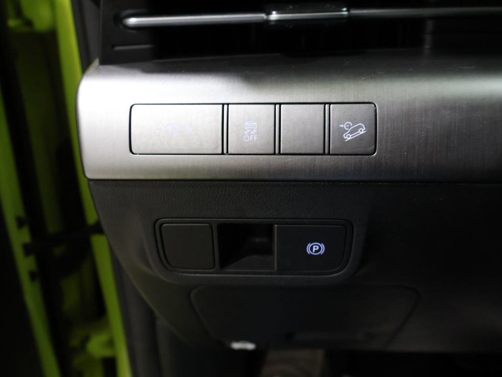 Used 2025 Hyundai Kona SEL image 31