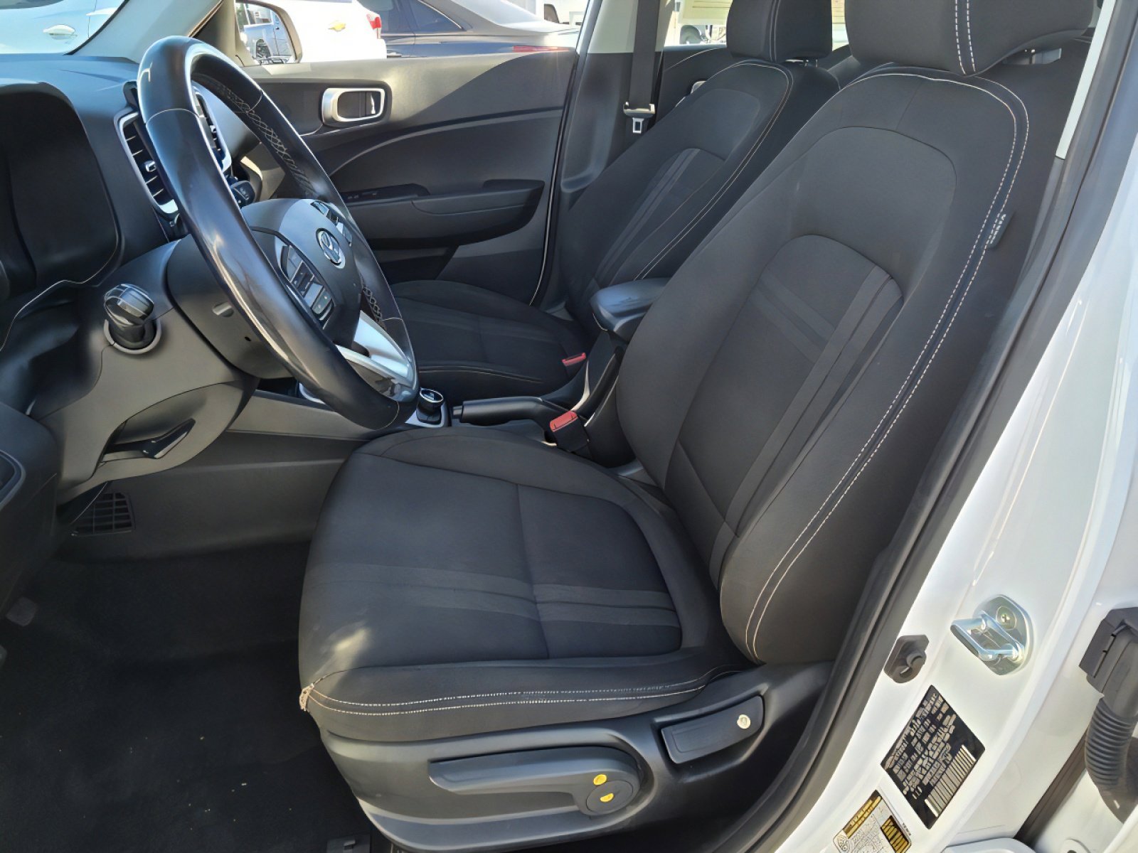 Used 2020 Hyundai Venue SEL w/ Convenience Package image 14