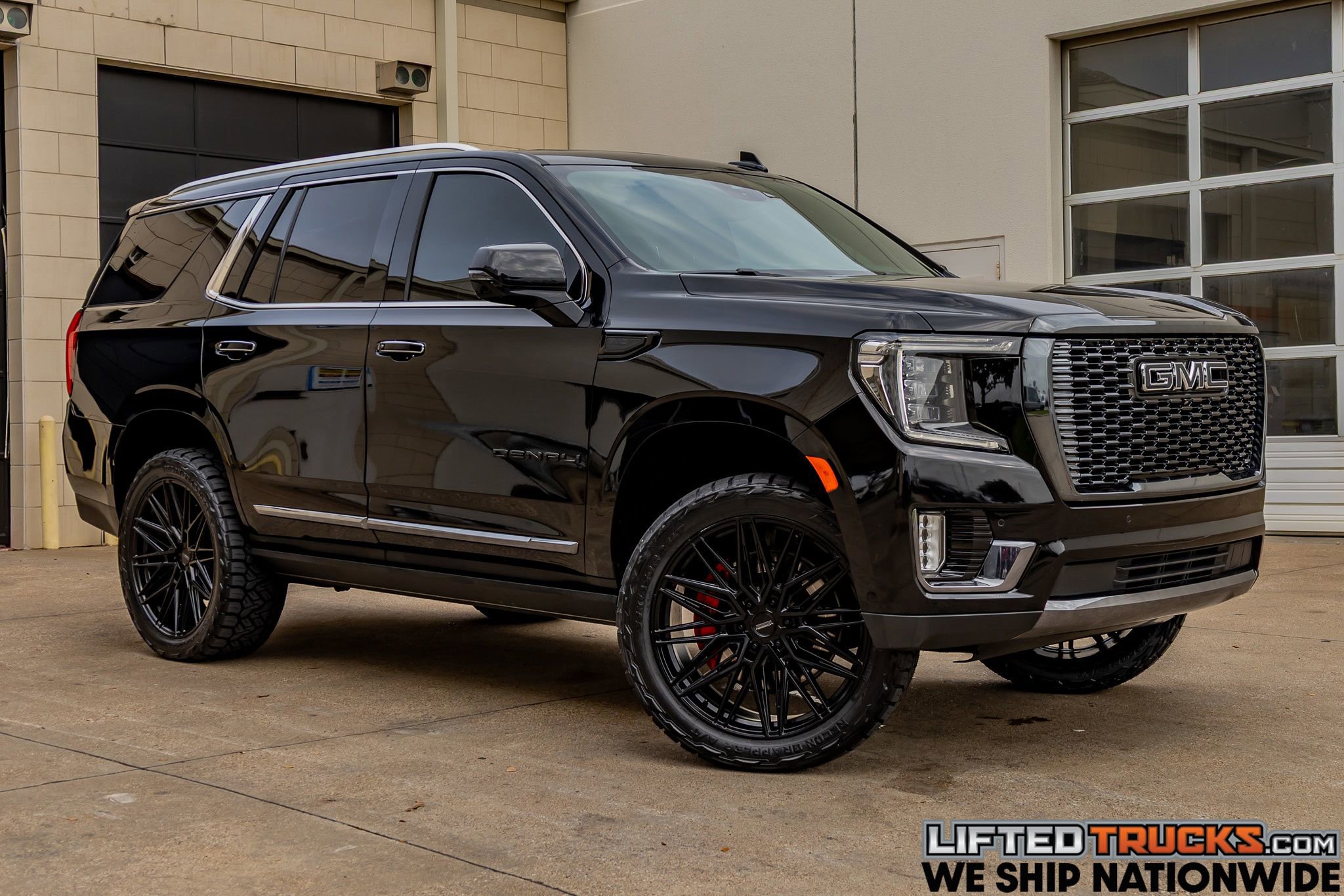 Used 2024 GMC Yukon Denali Ultimate AWD/4WD image 1